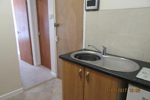 1 bedroom flat to rent, Bryn Road, Loughor, Swansea. SA4 6PG