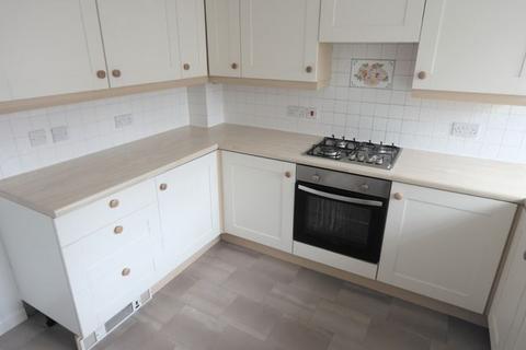 3 bedroom townhouse to rent - Greenhaven Drive, Central Thamesmead, London SE28