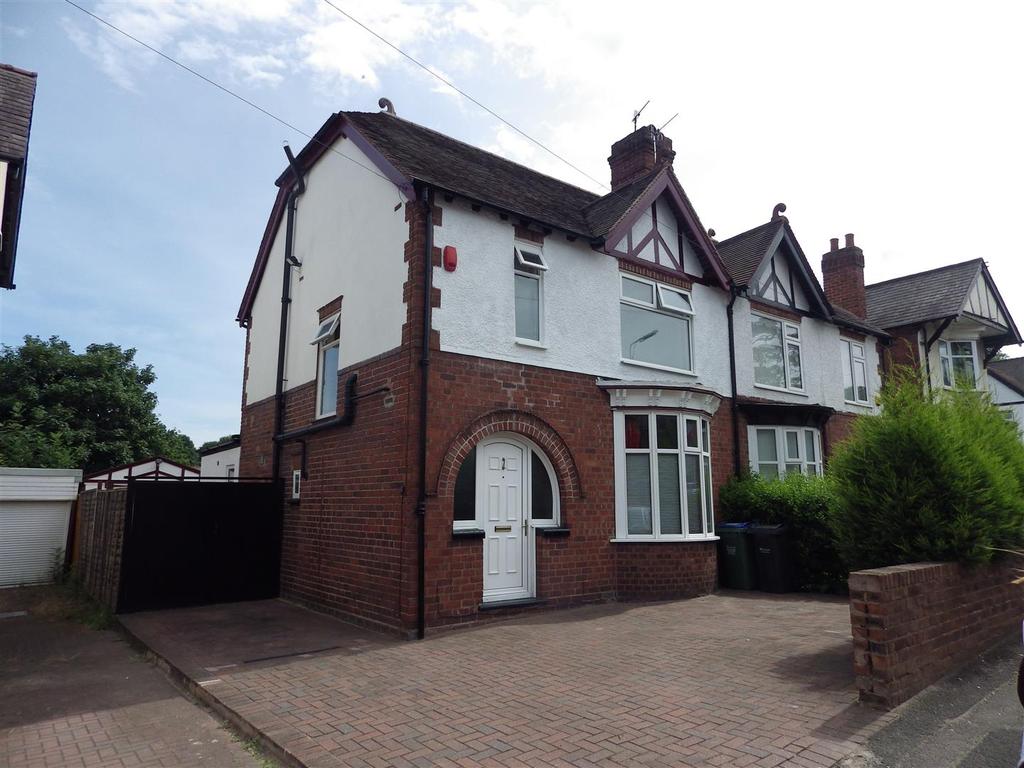 Halesowen Road Cradley Heath 3 Bed Semi Detached House £225 000