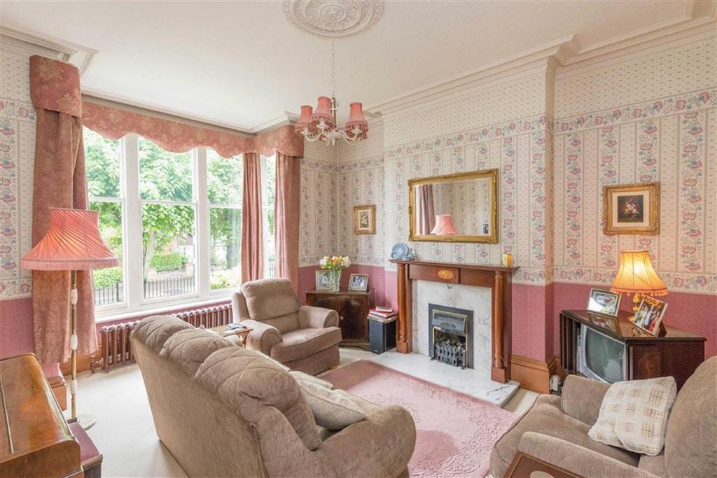 Norwood Road, Norwood, Sheffield, S5 6 bed detached house £399,950