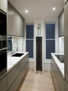 3 bedroom flat to rent, Ivenra Court, Kensington, W8