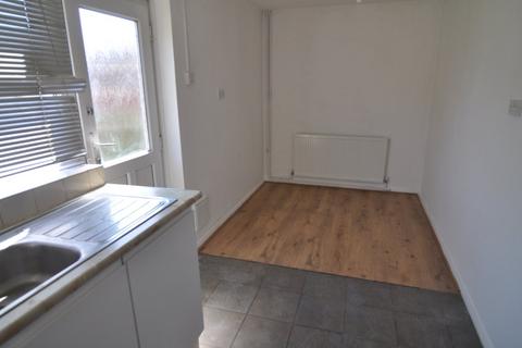 2 bedroom semi-detached house to rent, Primrose Ave, Darfield