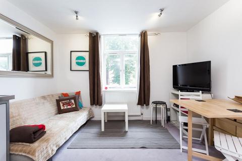1 bedroom apartment to rent, Upper Street, London, N1