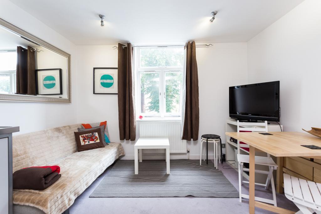 Apartment in London - View 2