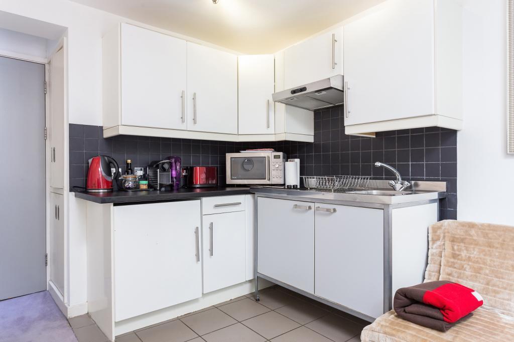 Apartment in London - View 4