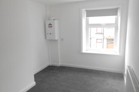 2 bedroom terraced house to rent, Thornton BD13
