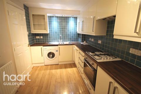 2 bedroom flat to rent, Burnham Gate, Stoke Road