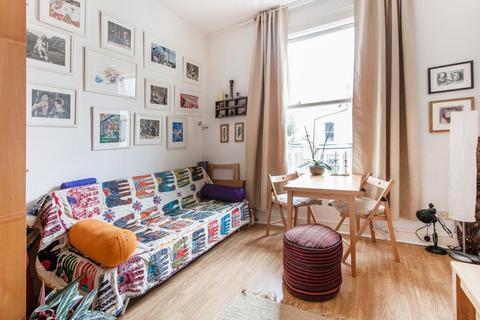 2 bedroom apartment to rent, Pyrland Road, Newington Green, N5