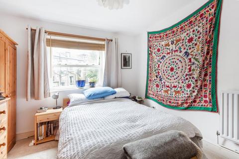 2 bedroom apartment to rent, Pyrland Road, Newington Green, N5