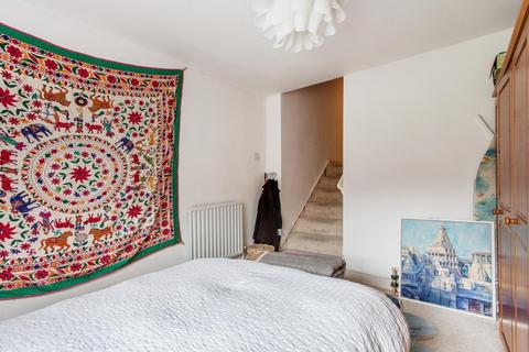 2 bedroom apartment to rent, Pyrland Road, Newington Green, N5