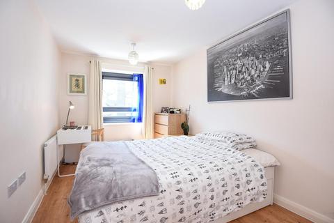 2 bedroom flat for sale, Warple Way, Acton