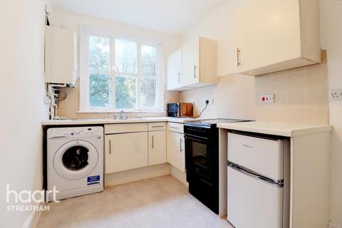 1 bedroom flat to rent, Palace Road, London