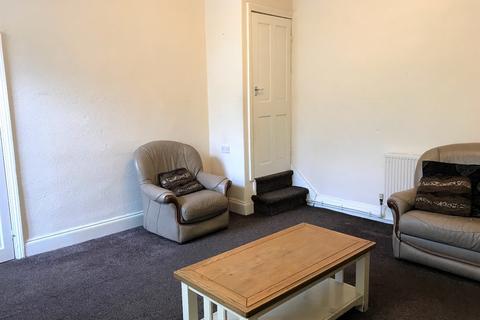 2 bedroom terraced house to rent, Loughrigg Street, Bradford, West Yorkshire, BD5