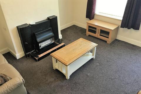 2 bedroom terraced house to rent, Loughrigg Street, Bradford, West Yorkshire, BD5