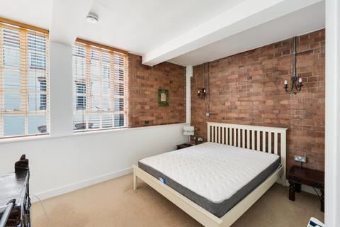 2 bedroom flat to rent, The Tower, City Centre