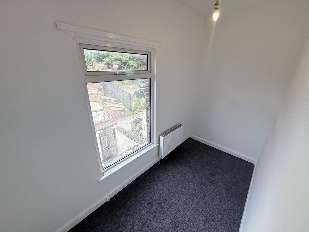 House in Gorton - View 5