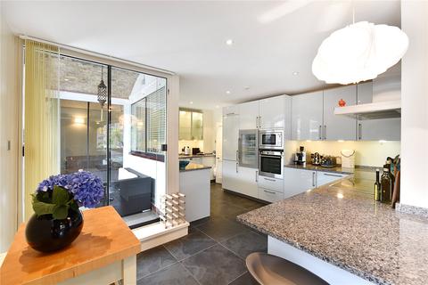 4 bedroom apartment to rent - Ivory House, East Smithfield, London, E1W