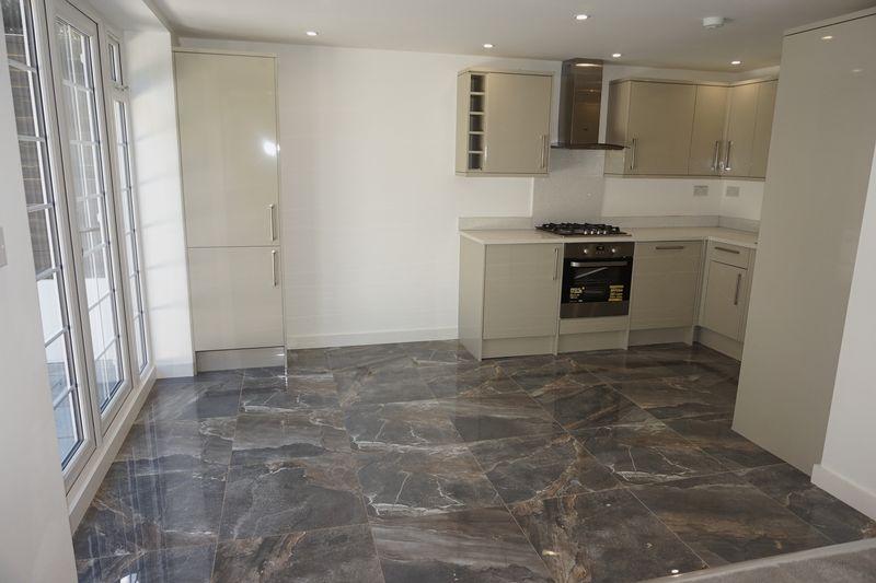 Kitchen Alt