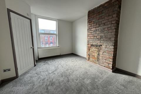 3 bedroom terraced house to rent, Seaforth Avenue, Leeds, West Yorkshire, LS9