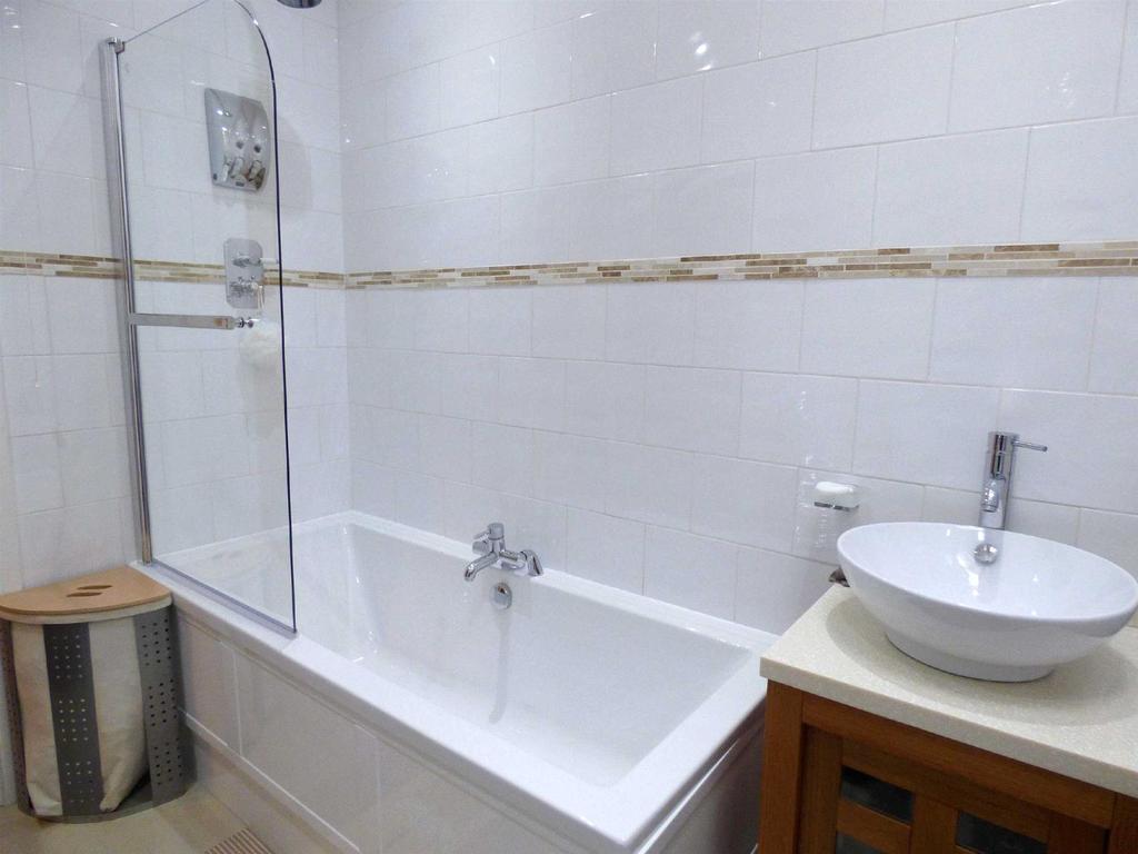 3 Bed Detached Bungalow For Sale In Bracewell Drive Wheatley 3 Bed Detached Bungalow For Sale In Bracewell Drive Wheatley