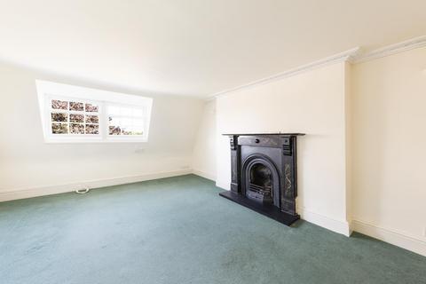 2 bedroom flat to rent, Oakfield Road, Clifton