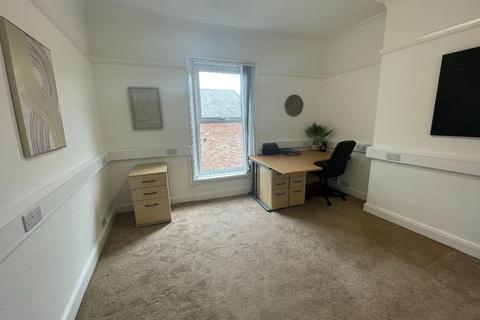 Office to rent, Amity House, Town Centre