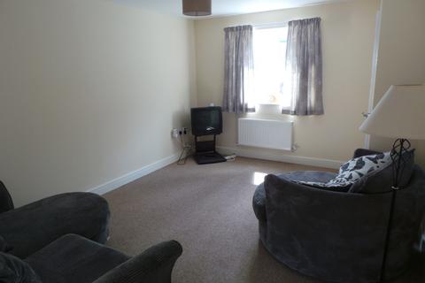 2 bedroom end of terrace house to rent, Northolme View, Gainsborough