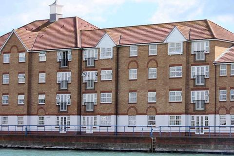 2 bedroom flat to rent - Watersedge, Shoreham by Sea