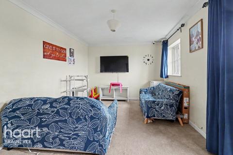 2 bedroom apartment to rent, Keeble Way, Braintree
