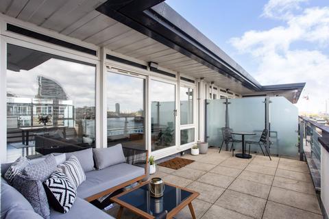 3 bedroom flat to rent, Dolphin House, Smugglers Way, London