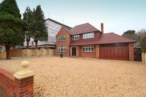 4 bedroom detached house to rent - Old Bedford Road, Luton, Bedfordshire, LU2 7EH