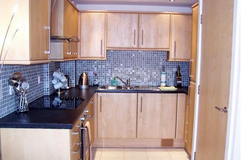 1 bedroom flat to rent, Altamar, Kings Road, Swansea. SA1 8PP.