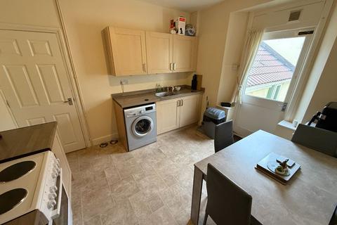 2 bedroom flat to rent, Meadow Street