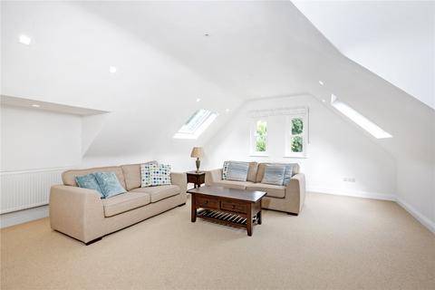 3 bedroom apartment to rent, Spring Grove Road, Richmond, Surrey, TW10