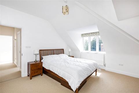 3 bedroom apartment to rent, Spring Grove Road, Richmond, Surrey, TW10