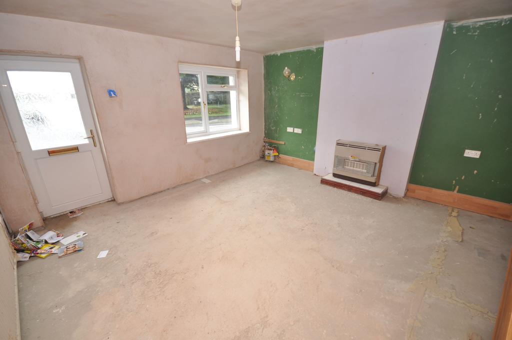 27 Little Water Street, Carmarthen SA31 1ER 1 bed terraced house £65,000