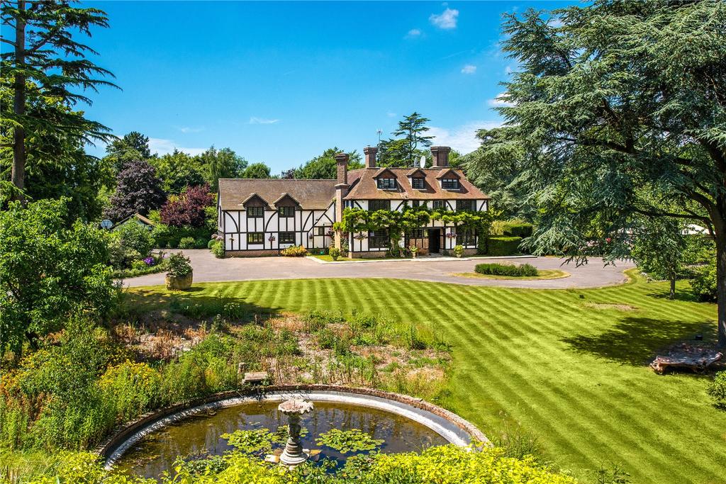 Cheesemans Lane, Hambrook, Chichester, West Sussex 6 bed detached house