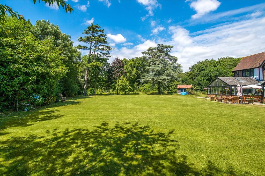 Cheesemans Lane, Hambrook, Chichester, West Sussex 6 bed detached house