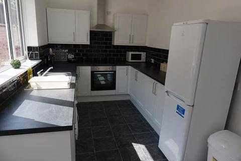 4 bedroom house share to rent, Room  4 @ 5 Derrington Ave, Crewe, CW2