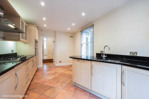 3 bedroom terraced house to rent, Pepys Road, Raynes Park