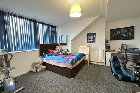3 bedroom end of terrace house for sale, Vinery Mount, Leeds, West Yorkshire, LS9
