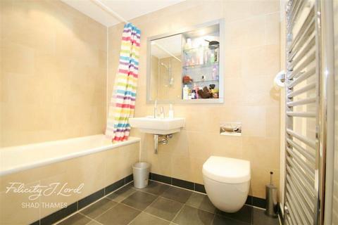 1 bedroom flat to rent, Chambers Street, LONDON