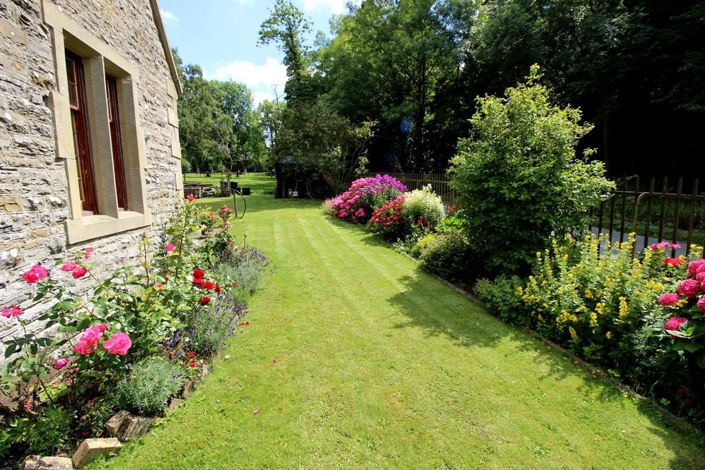 Leighton, Welshpool 4 bed detached house £300,000