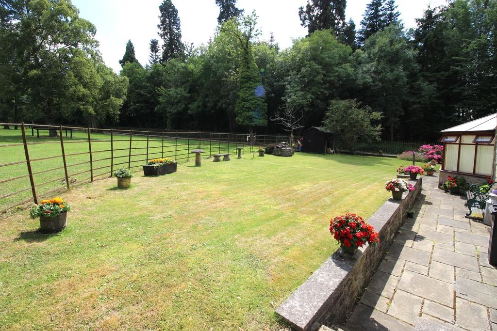 Leighton, Welshpool 4 bed detached house £300,000