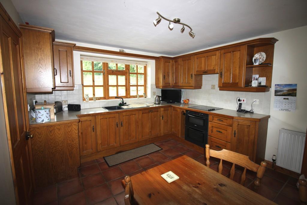 Leighton, Welshpool 4 bed detached house £300,000