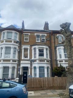 Studio to rent, Buckley Road, Kilburn, NW6