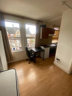 Studio to rent, Buckley Road, Kilburn, NW6