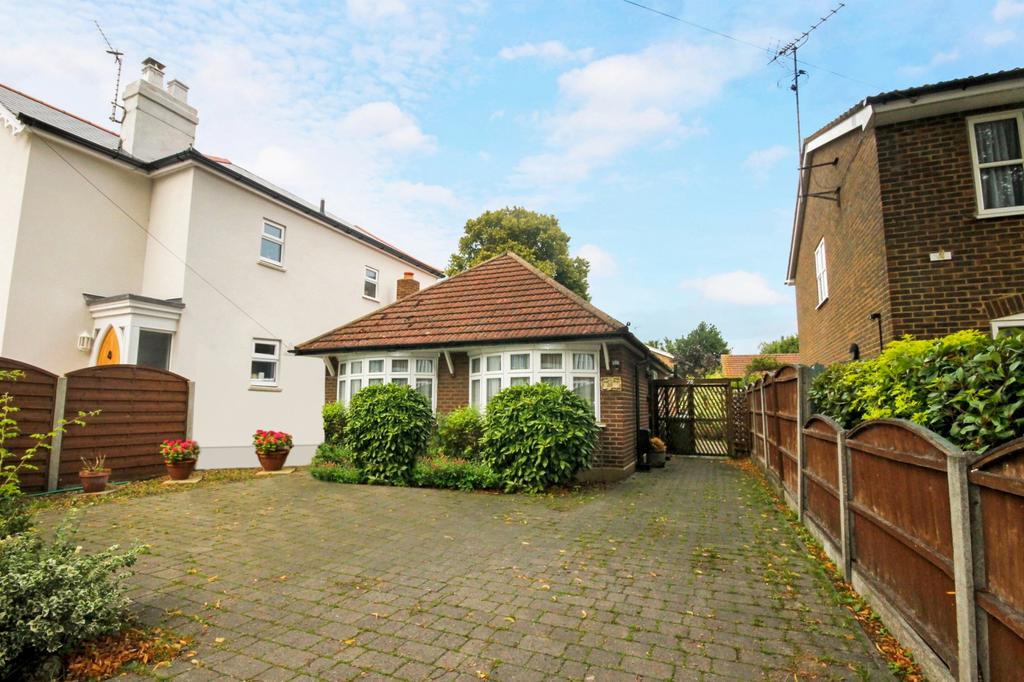 Richmond Road, StainesUponThames, TW18 2 bed property £1,395 pcm (£
