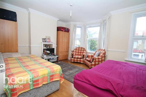 1 bedroom detached house to rent, Hockley Avenue, E6