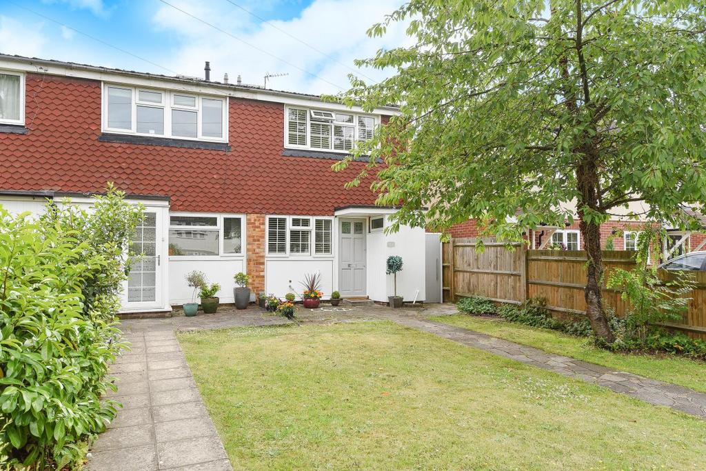 Lane, Hayes 3 bed end of terrace house £475,000